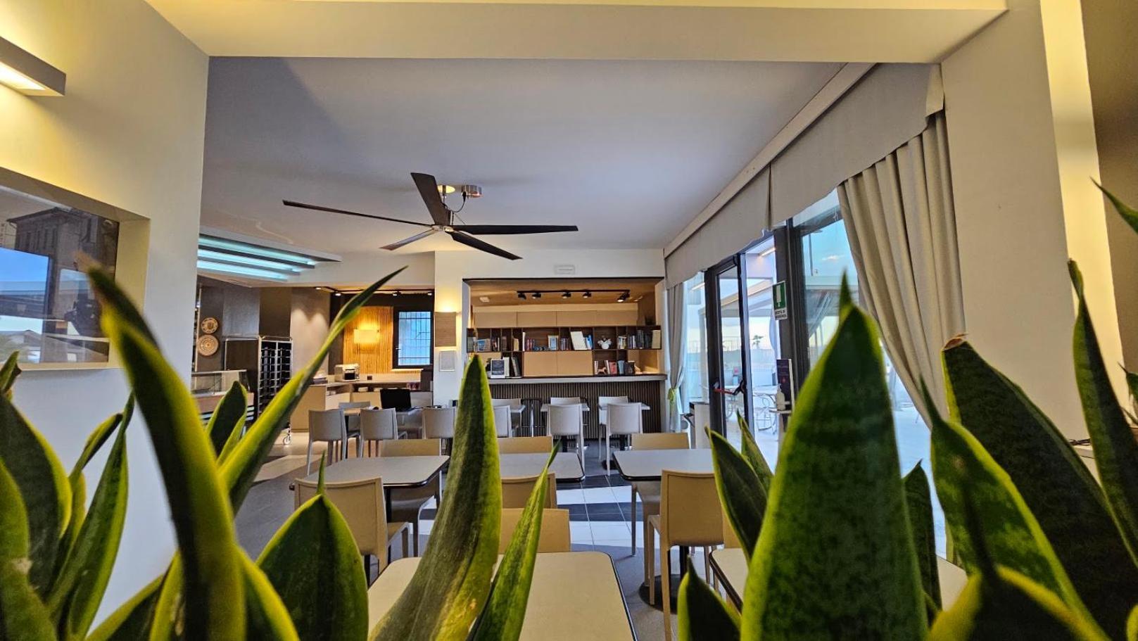 Hotel Caravel ماروتّا المظهر الخارجي الصورة
