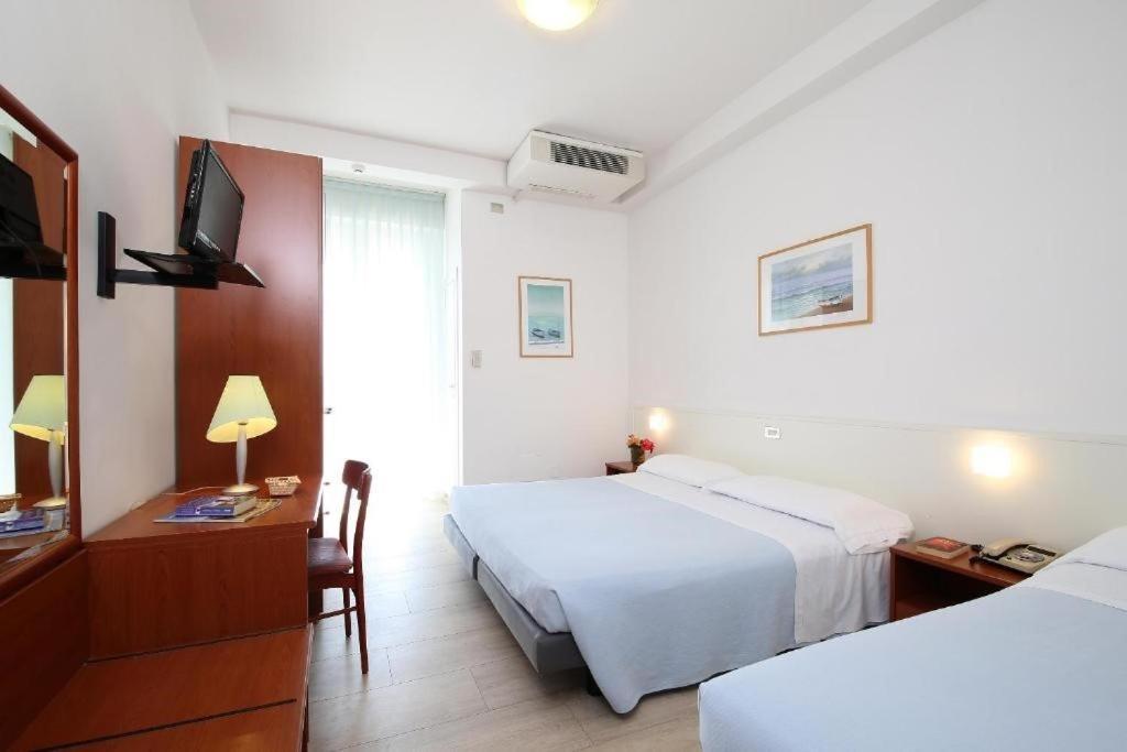 Hotel Caravel ماروتّا المظهر الخارجي الصورة